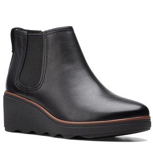 Clarks MAZY WEDGE CHELSEA BOOTIE, size 6M, Black